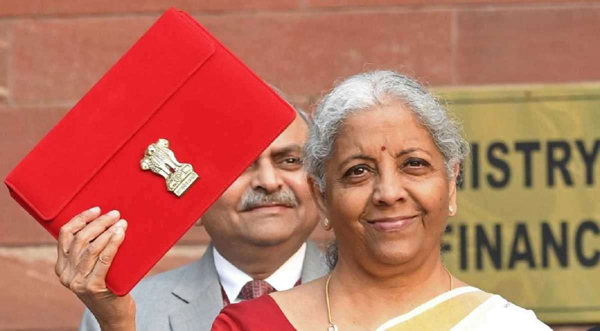 बजट 2025-26: सरकार की बड़ी घोषणाएं, मध्यमवर्ग को कुछ राहत